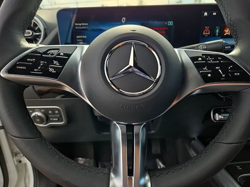 New 2026 Mercedes-Benz GLA 250 image 25