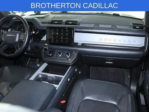 Used 2025 Land Rover Defender 130 V8 AWD/4WD image 30