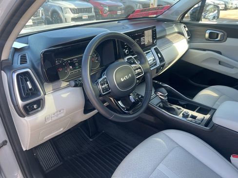 Certified 2023 Kia Sorento EX w/ Panoramic Sunroof Package image 6