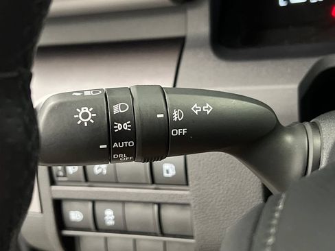Used 2025 Toyota 4Runner SR5 AWD/4WD image 50