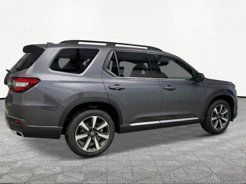 New 2025 Honda Pilot Touring image 29