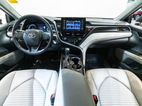 Used 2022 Toyota Camry SE w/ Carpet Mat Package (TMS) AWD/4WD image 13