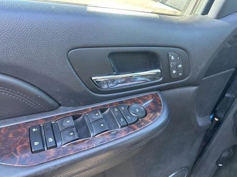 Used 2008 GMC Sierra 1500 Denali w/ Sun And Navigation Package image 17