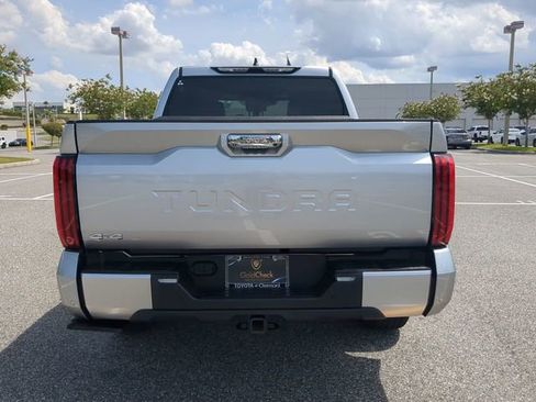 Used 2025 Toyota Tundra Limited AWD/4WD image 5