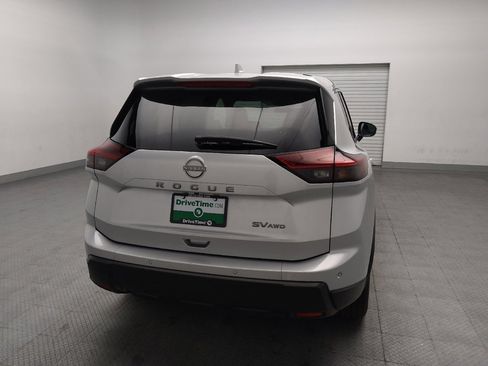 Used 2024 Nissan Rogue SV AWD/4WD image 7