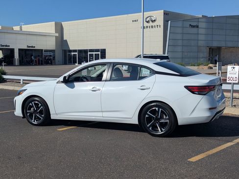 Certified 2025 Nissan Sentra SV image 4
