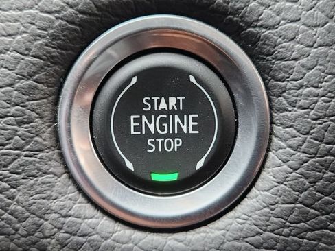 Used 2024 GMC Yukon XL Denali RWD image 19