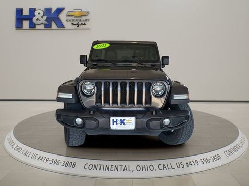 Used 2021 Jeep Wrangler Unlimited Sahara AWD/4WD image 2