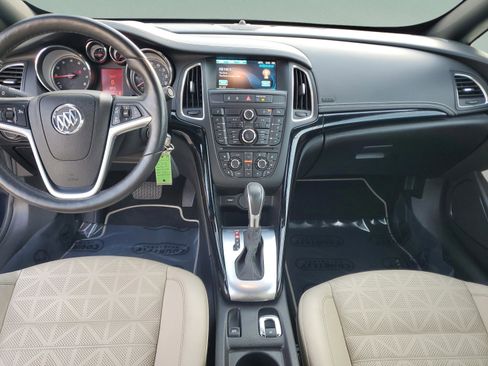 Used 2019 Buick Cascada Premium image 9