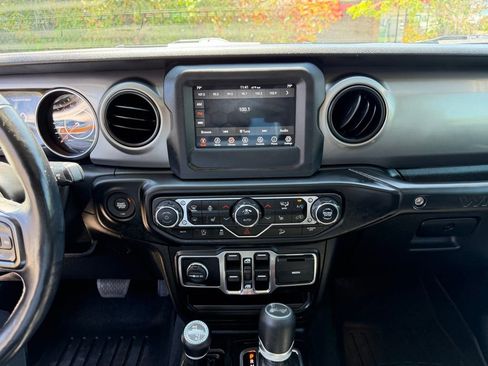 Used 2020 Jeep Wrangler Unlimited Sport S AWD/4WD image 19