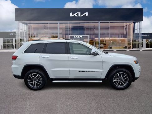 Used 2022 Jeep Grand Cherokee Limited AWD/4WD image 7