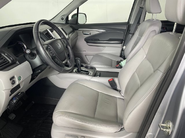 Used 2017 Honda Pilot EX-L image 2