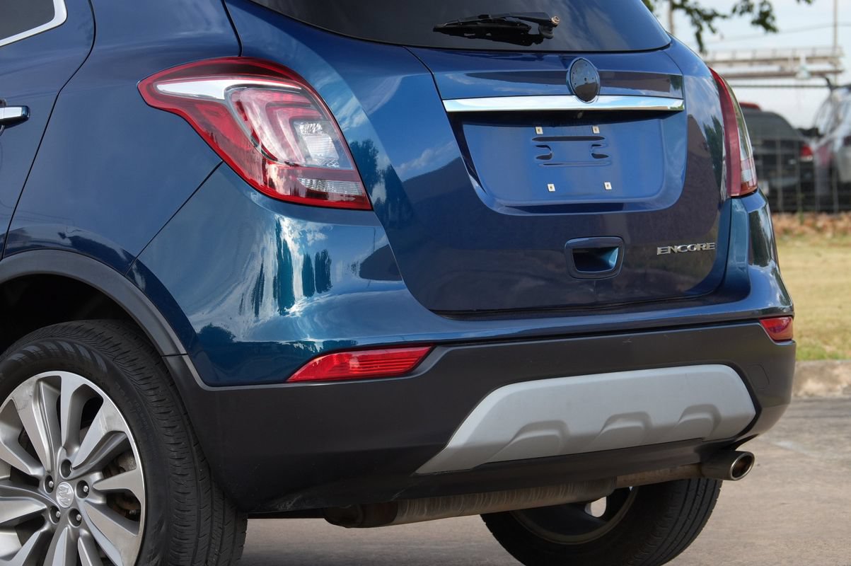 Used 2019 Buick Encore Preferred w/ Safety Package FWD image 32