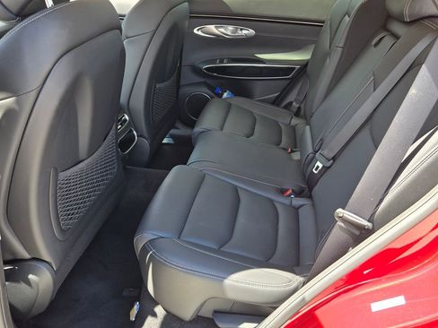 Used 2023 Genesis GV70 2.5T AWD/4WD image 11