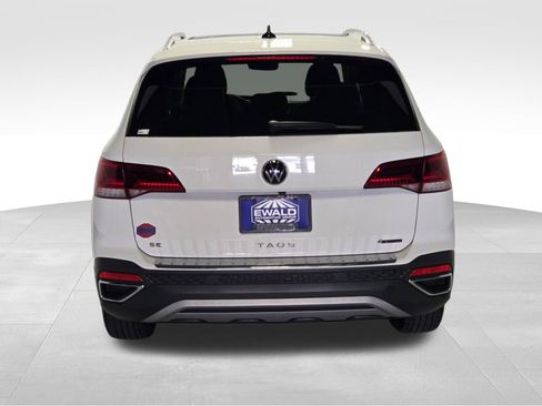 Used 2023 Volkswagen Taos SE w/ Panoramic Sunroof Package AWD/4WD image 28