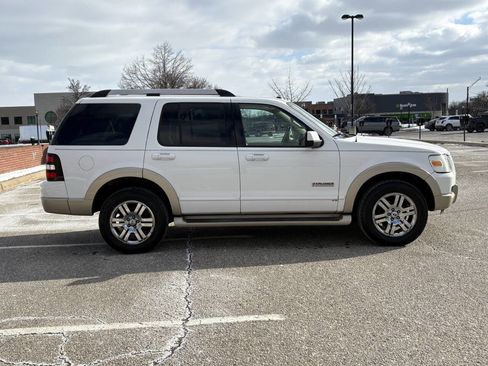 Used 2006 Ford Explorer Eddie Bauer image 6