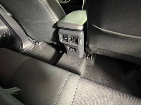 Used 2019 Toyota RAV4 XLE w/ Convenience Package FWD image 30