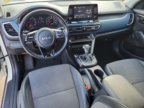 Used 2023 Kia Seltos S FWD image 14