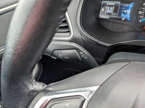 Used 2023 Ford Edge SEL image 30