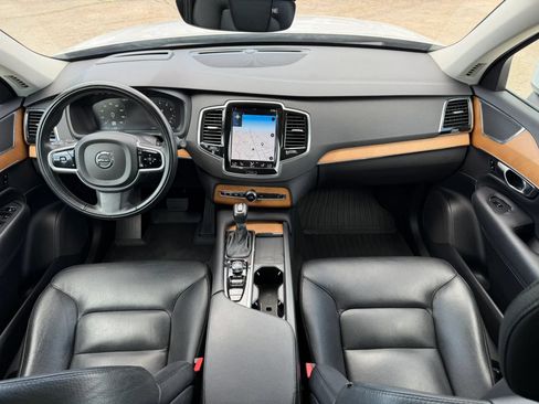 Used 2021 Volvo XC90 T6 Momentum w/ Advanced Package AWD/4WD image 21