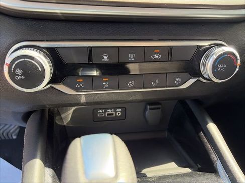 Used 2023 Nissan Altima 2.5 SV image 16