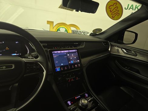 Certified 2023 Jeep Grand Cherokee L Overland w/ Luxury Tech Group IV image 27