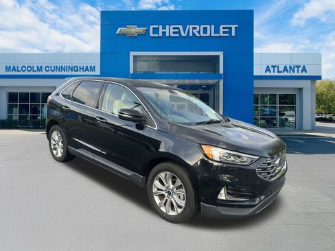 Used 2019 Ford Edge Titanium w/ Equipment Group 301A image 3
