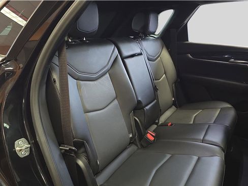 Used 2025 Cadillac XT5 Premium Luxury image 17