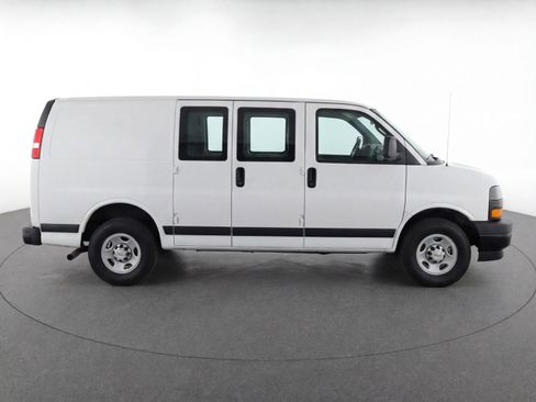 Used 2025 Chevrolet Express 3500 LT w/ LT Preferred Equipment Group image 9