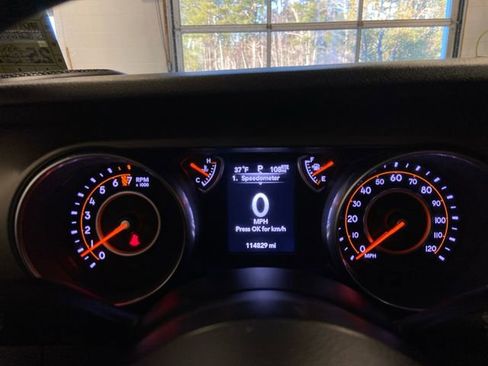 Used 2018 Jeep Wrangler Unlimited Sport S image 16