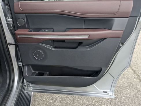Used 2023 Ford Expedition Max Limited RWD image 36