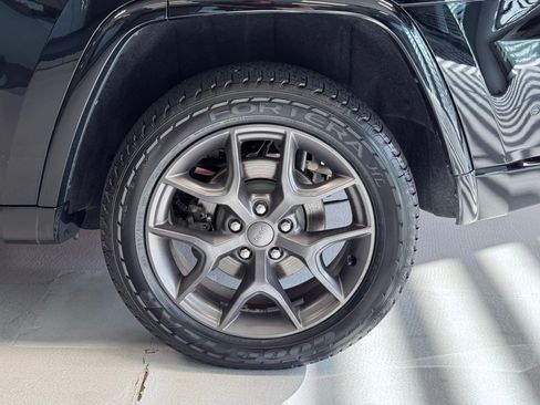 Used 2021 Jeep Grand Cherokee Limited w/ Quick Order Package 28K 80th AWD/4WD image 3