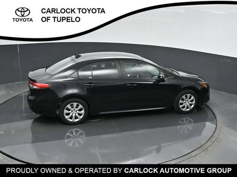 Used 2025 Toyota Corolla LE FWD image 32