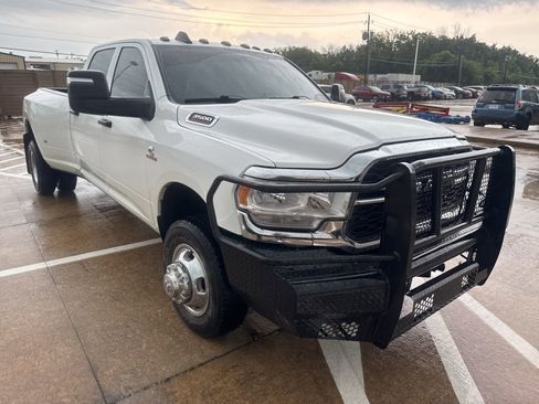 Used 2024 RAM 3500 Tradesman w/ Chrome Appearance Group AWD/4WD image 7
