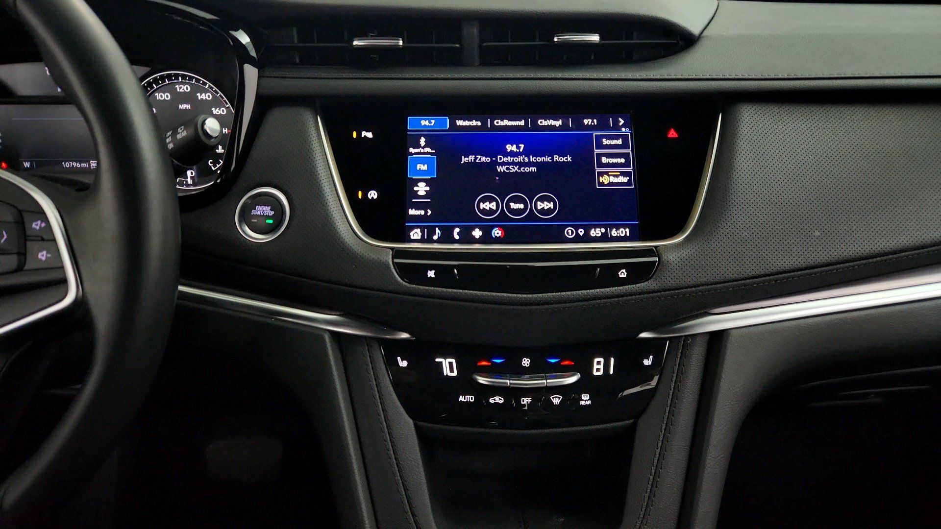 Certified 2024 Cadillac XT5 Luxury w/ LPO, Floor Liner Package AWD/4WD image 20