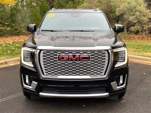 Used 2023 GMC Yukon XL Denali w/ Denali Reserve Package image 2