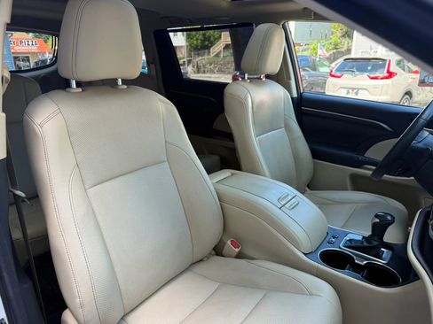 Used 2014 Toyota Highlander Limited AWD/4WD image 15