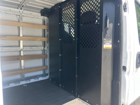 Used 2025 RAM ProMaster 2500 w/ U-Haul Equipment Group FWD image 19