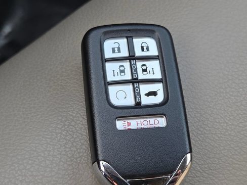 Used 2024 Honda Odyssey Touring image 42