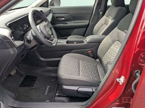 New 2026 Nissan Kicks SV w/ SV Premium Package FWD image 13