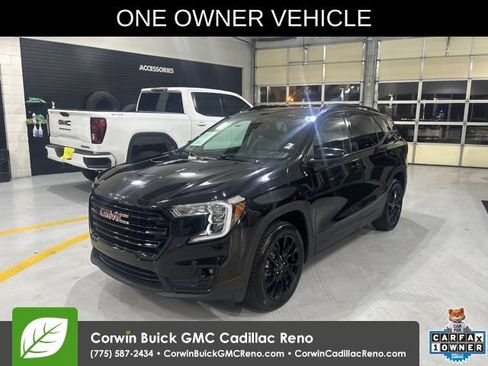 Used 2024 GMC Terrain SLT w/ Infotainment Package II AWD/4WD image 1