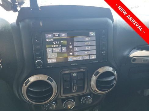 Used 2016 Jeep Wrangler Unlimited Sahara AWD/4WD image 10