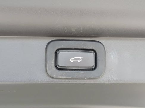Used 2023 Land Rover Range Rover SE AWD/4WD image 15