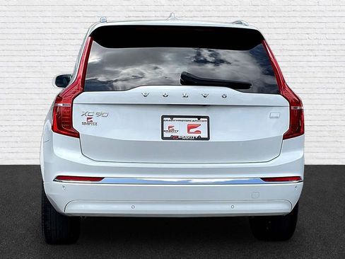 Used 2023 Volvo XC90 T8 Plus AWD/4WD image 5