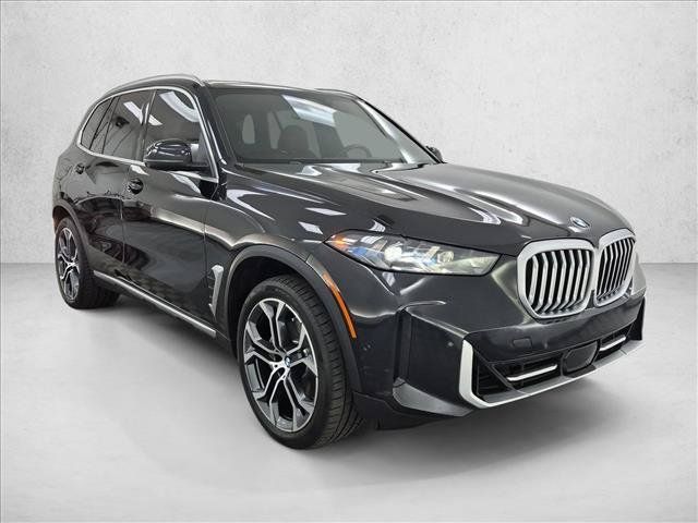 Used 2025 BMW X5 sDrive40i w/ Premium Package RWD image 3