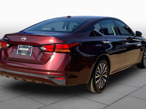 Used 2023 Nissan Altima 2.5 SV FWD image 13