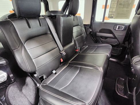 Used 2021 Jeep Wrangler Unlimited Sahara w/ Cold Weather Group image 18