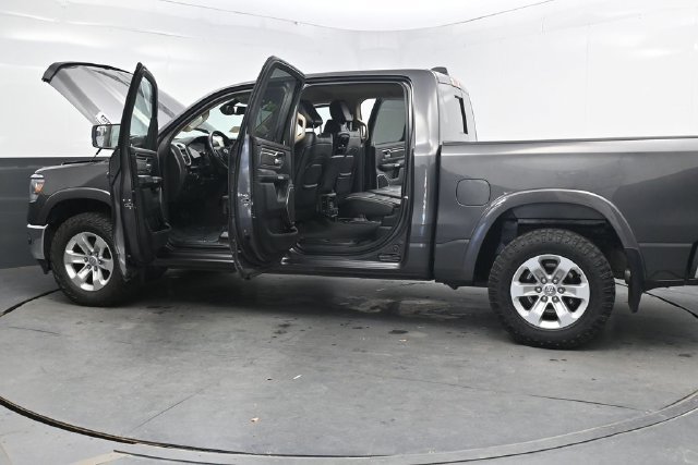 Used 2019 RAM 1500 Laramie AWD/4WD image 41