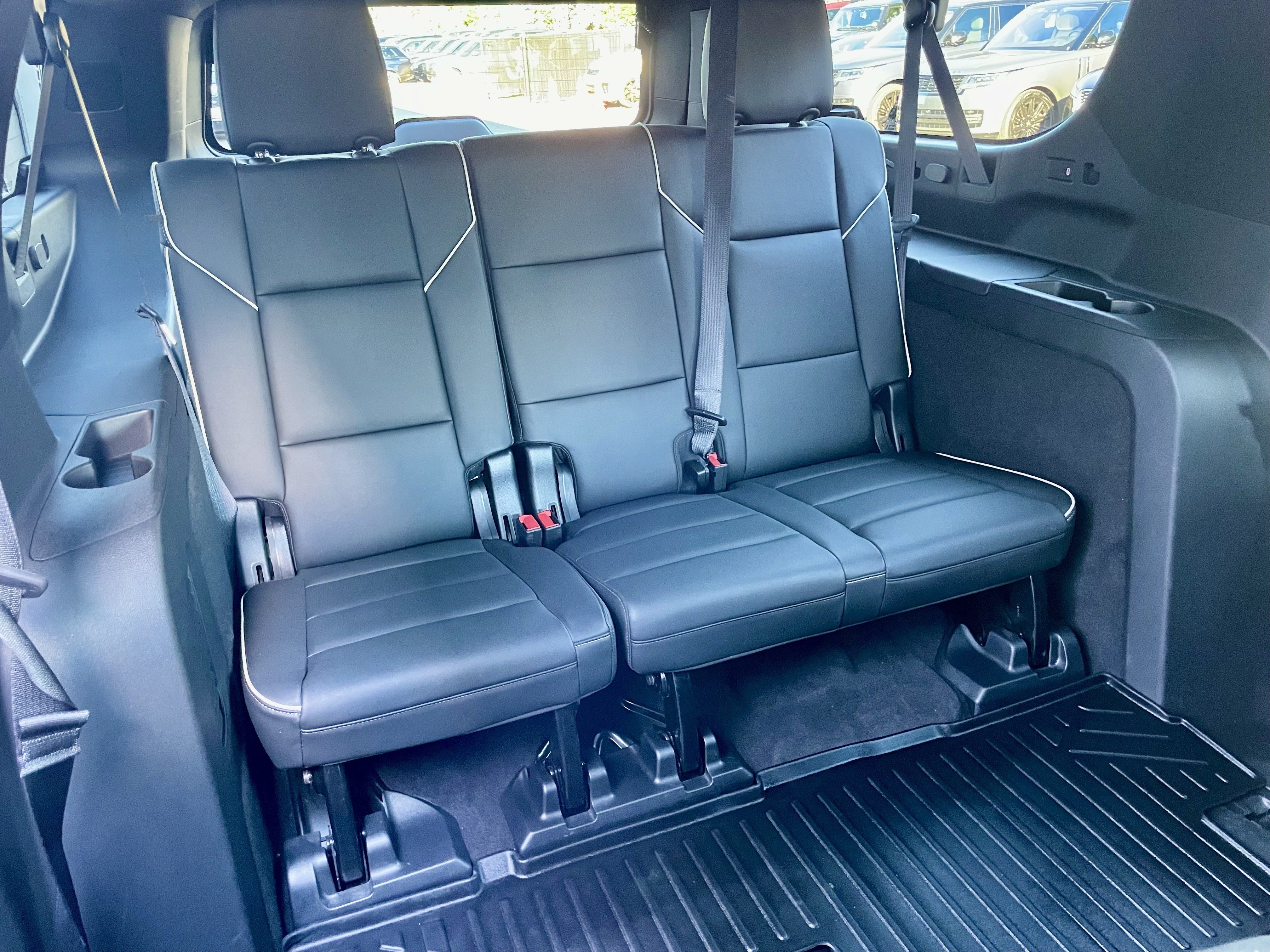 Used 2023 Cadillac Escalade ESV Sport AWD/4WD image 33