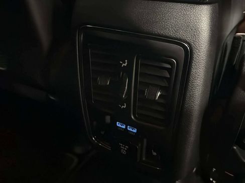 Used 2021 Jeep Grand Cherokee Limited AWD/4WD image 23